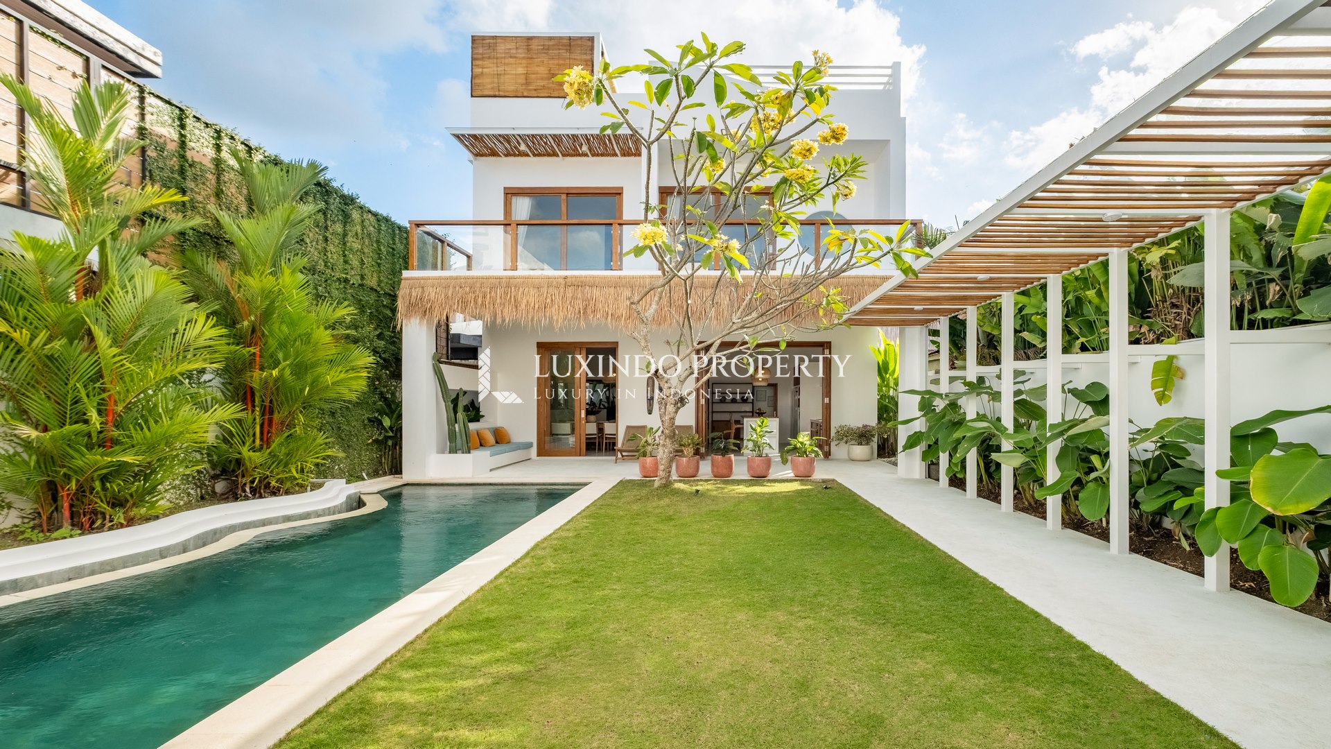 CANGGU – 4BR MEDITERRANEAN VILLA WITH SUNSET ROOFTOP FOR LEASEHOLD (LHV1059)